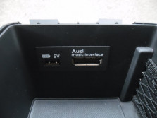 AUDI A3 8V 2014 WZMACNIACZ SYGNALU 8V0035502