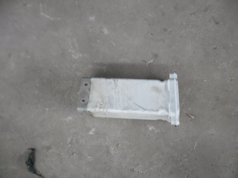 AUDI A8 4H LIFT 2015 PODLUZNICA PRAWA 4H0805120B