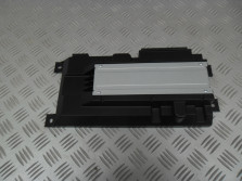 AUDI A4 8W B9 WZMACNIACZ BANG OLUFSEN 8W0035223