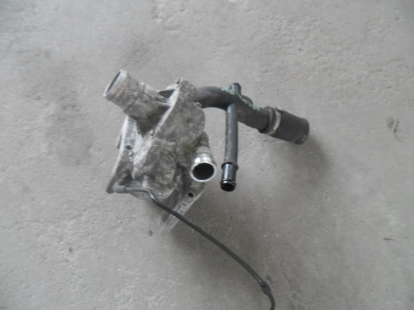 AUDI A8 4H D4 LIFT 4.2 TDI TERMOSTAT WODY 057011P