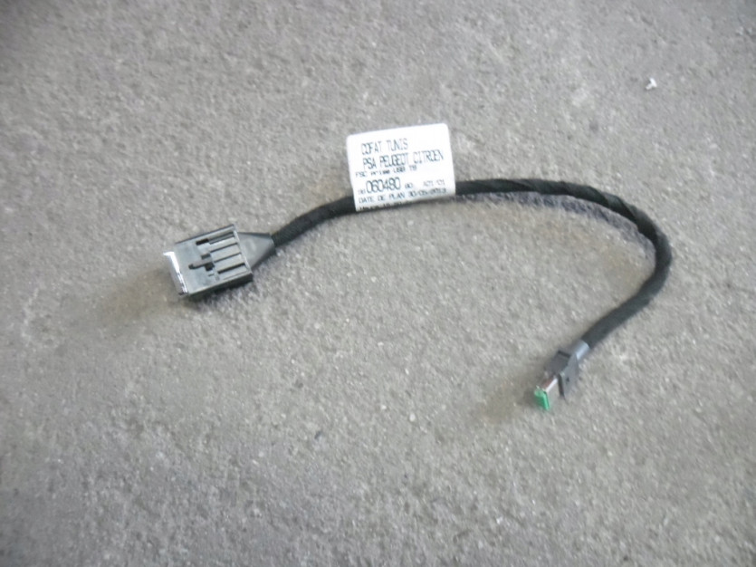 PEUGEOT CITROEN WIAZKA PRZOD KABEL USB 9806048080