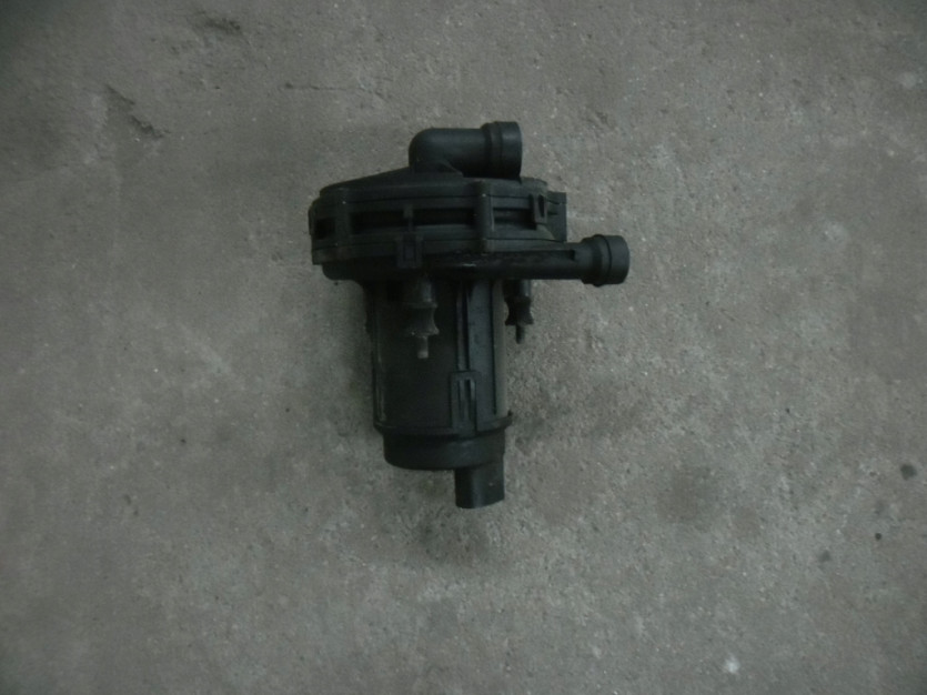 AUDI VW AUM 1.8 T 20V POMPA POWIETRZA 078906601D