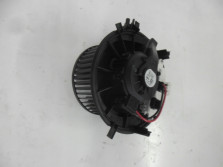 VW TOURAN 2 II 5T LIFT WENTYLATOR DMUCHAWA