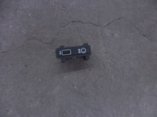 VW ATLAS TERAMONT GNIAZDO USB SLUCHAWEK 3CN858339A