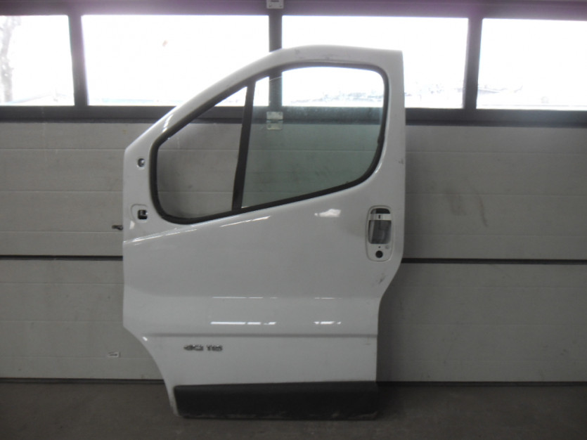 RENAULT TRAFIC II 2014 VIVARO DRZWI LEWE PRZOD