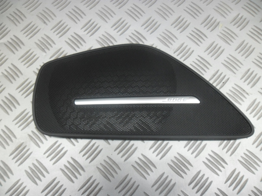 AUDI A8 S8 4H D4 OSLONA GLOSNIKA BOSE PRAWA