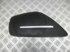 AUDI A8 S8 4H D4 OSLONA GLOSNIKA BOSE PRAWA