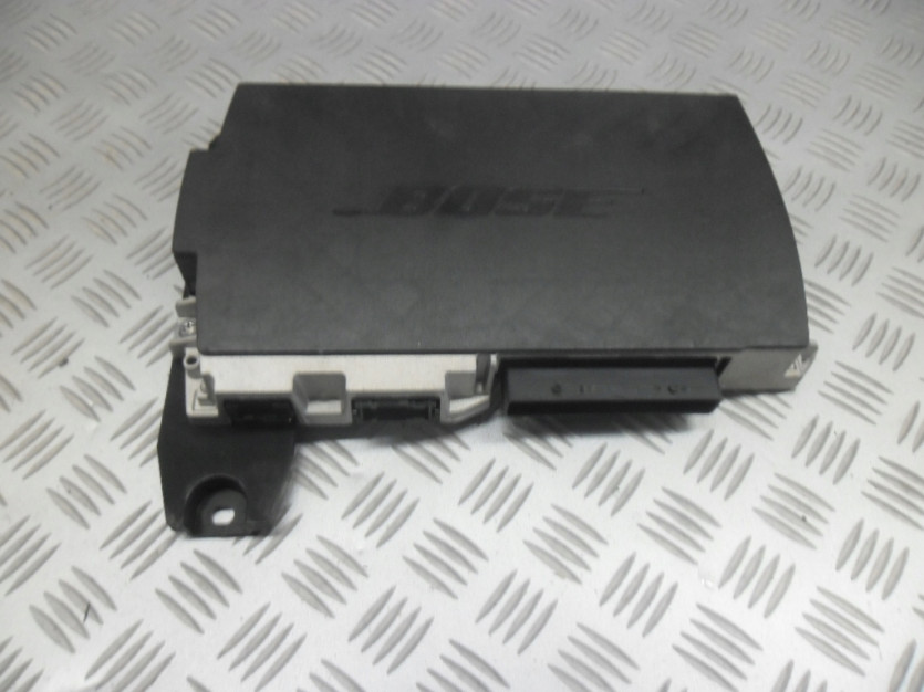AUDI A8 S8 4H D4 WZMACNIACZ BOSE 4G1035223A