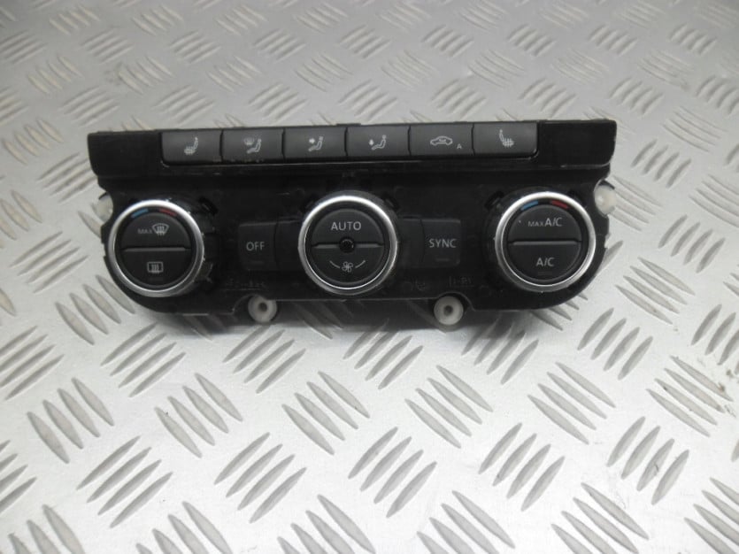 VW PASSAT B7 USA PANEL KLIMATYZACJI 561907044R