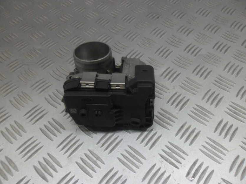 AUDI A3 8V CABRIO PRZEPUSTNICA 04C133062C