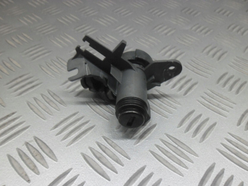 AUDI A3 8V CABRIO WKLADKA ZAMKA KLAPY 8F0827573