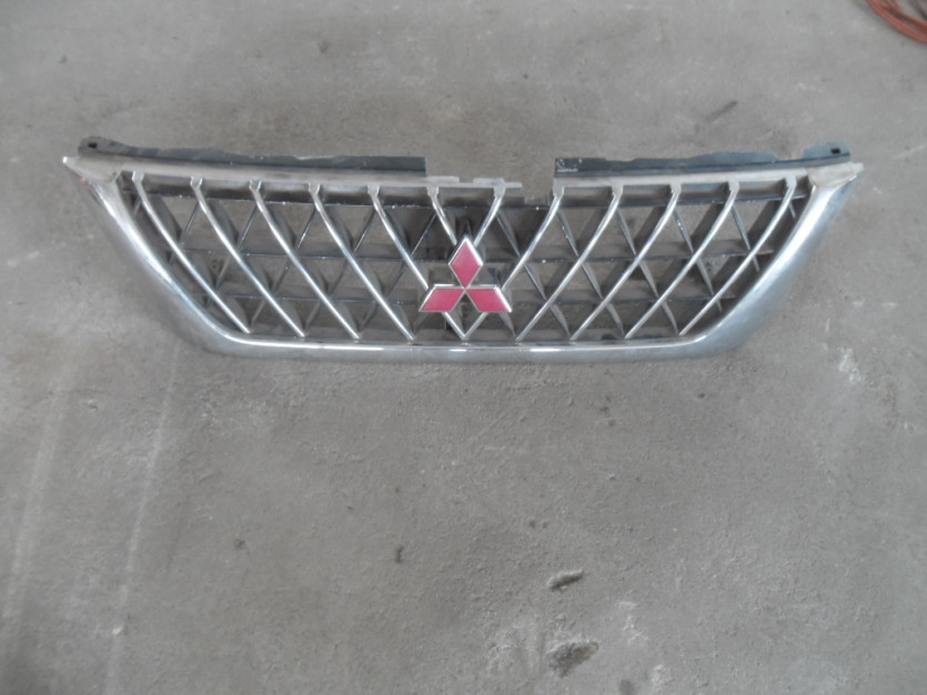 MITSUBISHI L200 ATRAPA GRILL