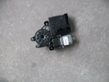 PASSAT B7 3A SILNIK SZYBY PRAWY PRZOD 3AA959701