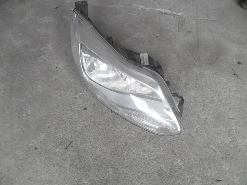 FORD FOCUS MK III LAMPA PRAWA PRZOD BM5113W029AK