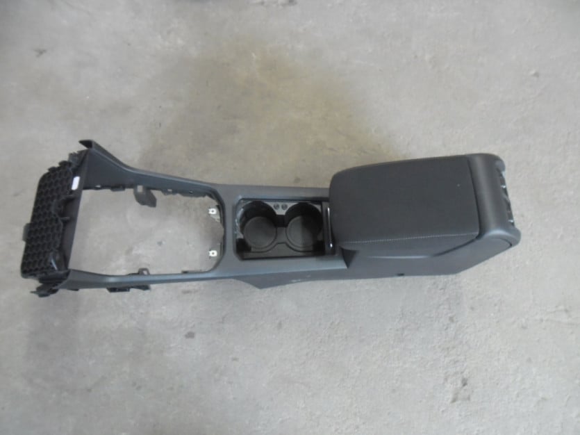 GOLF VII 7 SPORTSVAN 1.2 TSI TUNEL SRODKOWY
