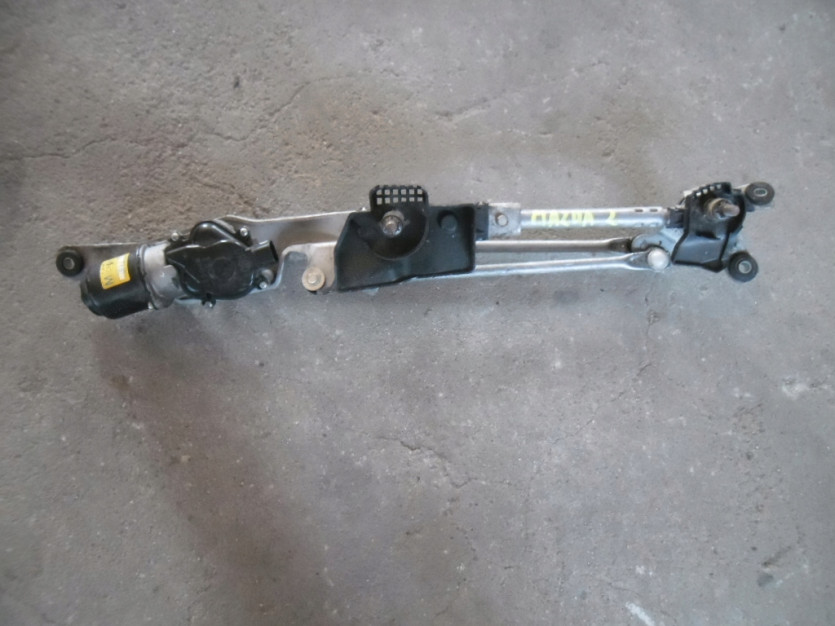 MECHANIZM WYCIERACZEK MAZDA 2 II