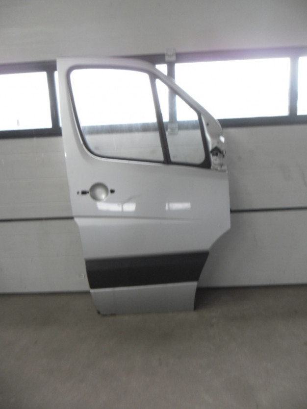 SPRINTER 906 CRAFTER DRZWI PRAWE