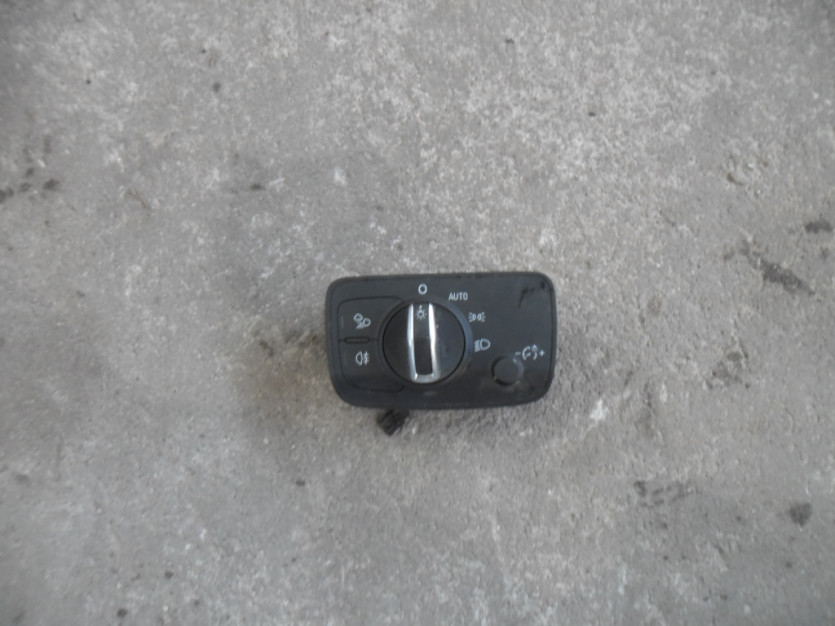 AUDI A3 8V PRZELACZNIK SWIATEL 8V0941531AR