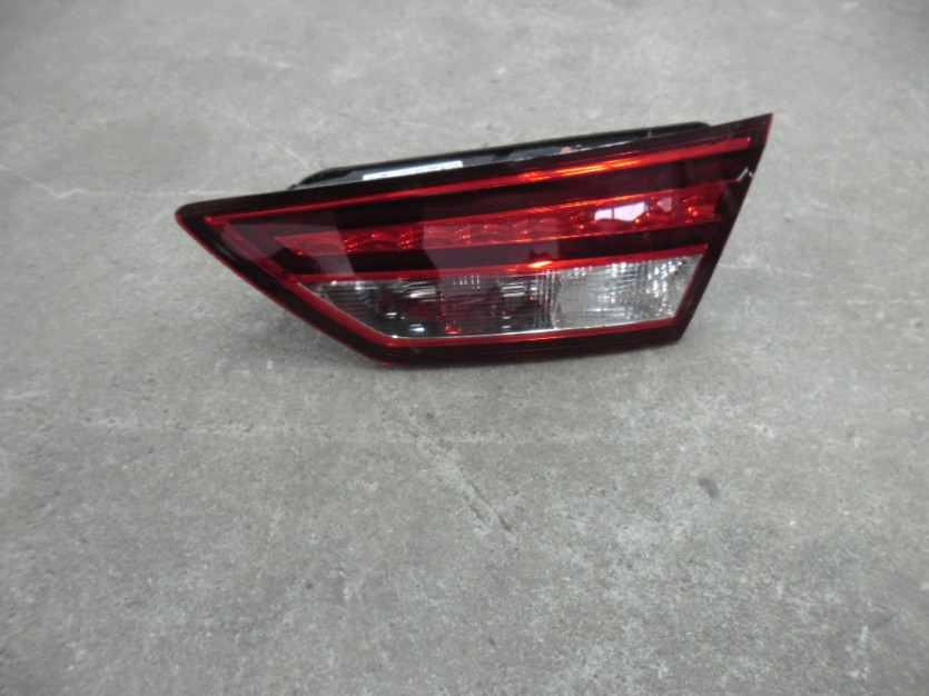 LAMPA TYL TYLNA LEON III 3 KOMBI 5F 5F9945308C