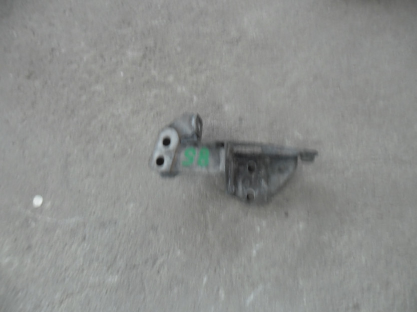 AUDI A8 S8 4H 4.0 TFSI WSPORNIK PODPORA 4H0399656B