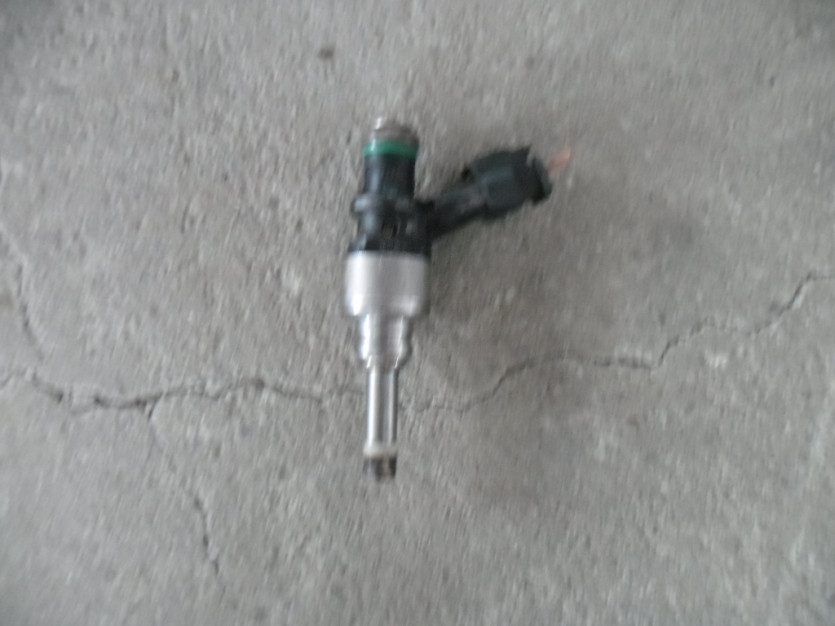 AUDI A8 S8 4H 4.0 TFSI WTRYSKIWACZ 079036T