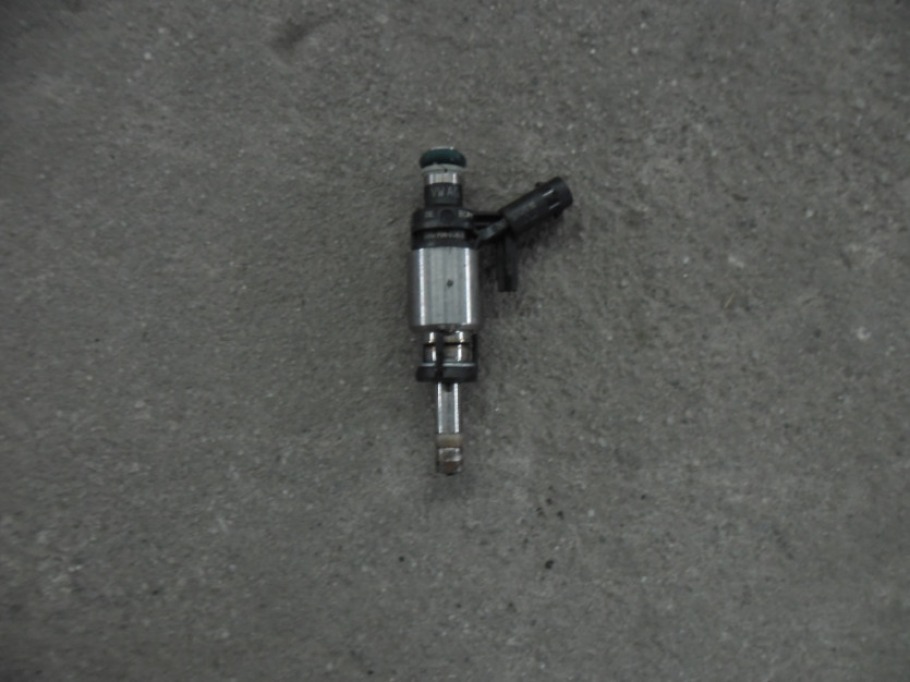 AUDI A3 8V LIFT 2.0 TFSI WTRYSKIWACZ 06G906036B