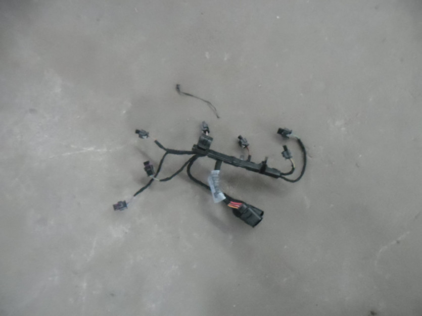 AUDI A3 8V LIFT CABRIO WIAZKA WTRYSKOW 06L971627T