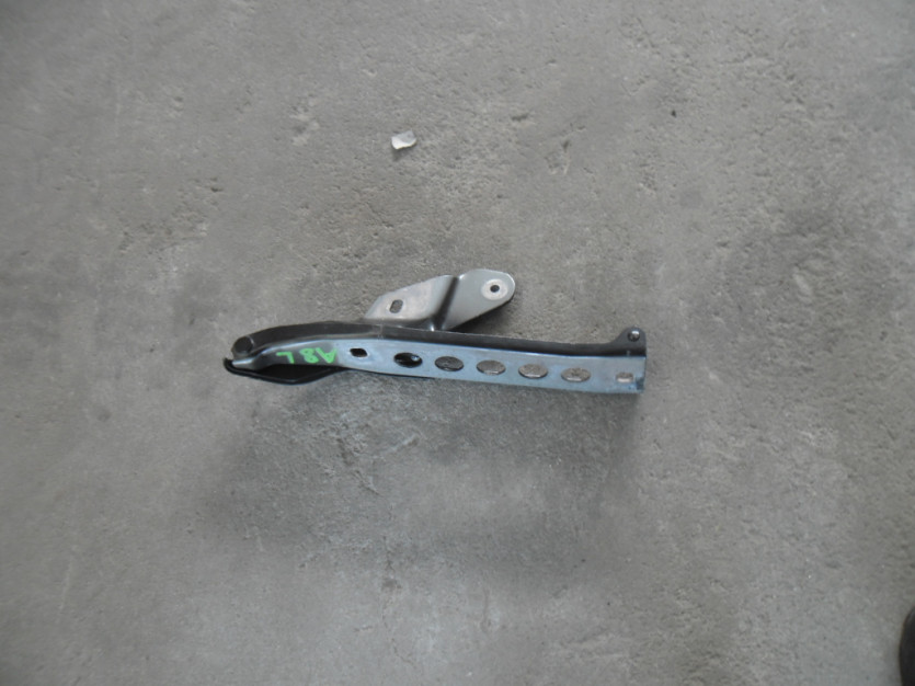 AUDI A8 4H D4 LIFT ZAWIAS MASKI LEWY 4H0823301L