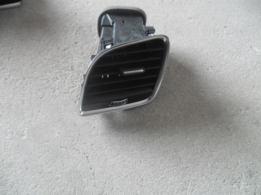 AUDI Q3 8U 2015 NAWIEW DESKI LEWY