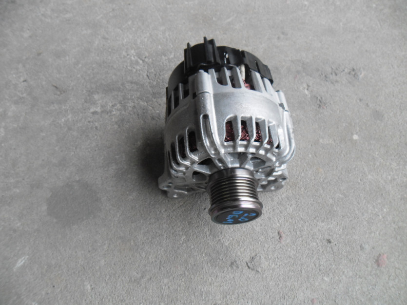 VW BEETLE 5C GOLF VII ALTERNATOR 04L903023P