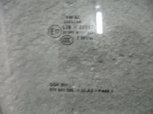 SKODA KAROQ SZYBA DRZWI PRAWA TYL