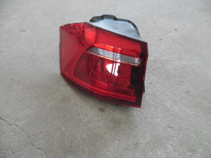 VW GOLF VII SPORTSVAN LAMPA LEWA TYLNA 510945095R