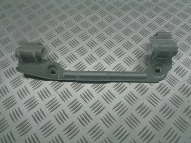 AUDI A6 C8 4K WSPORNIK BLOTNIKA LEWY 4K0821167