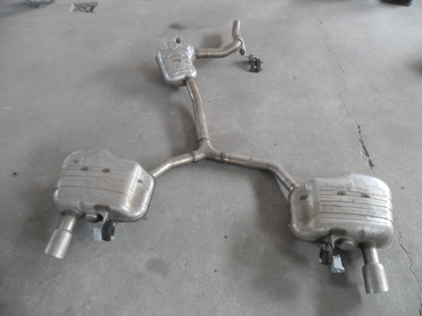 AUDI A4 8W B9 TFSI RURA WYDECHOWA SEDAN 8W5253612A