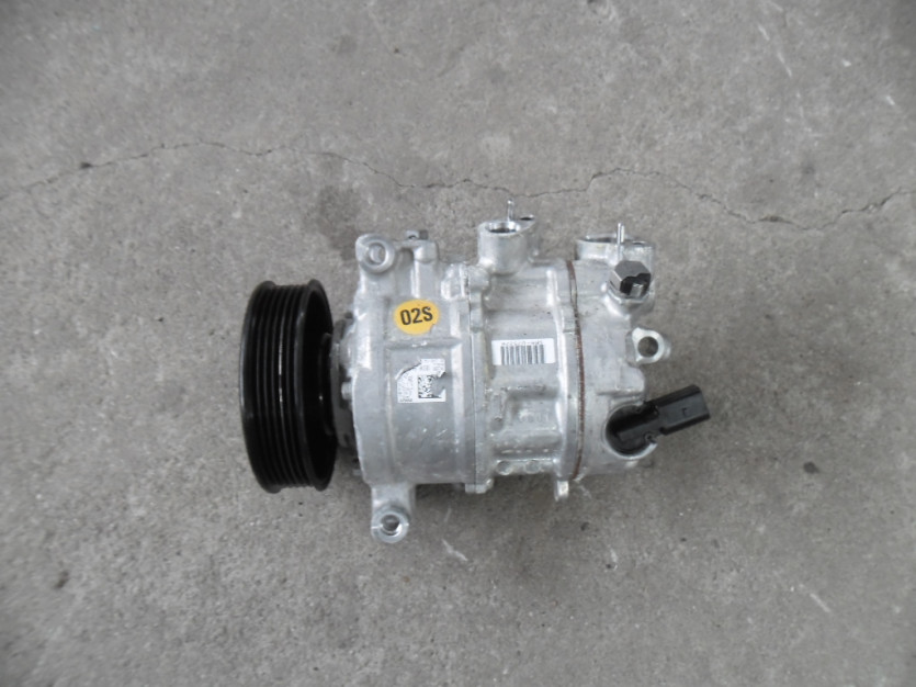 AUDI A3 VW GOLF 1.5 TFSI DAD KOMPRESOR 5Q0816803D