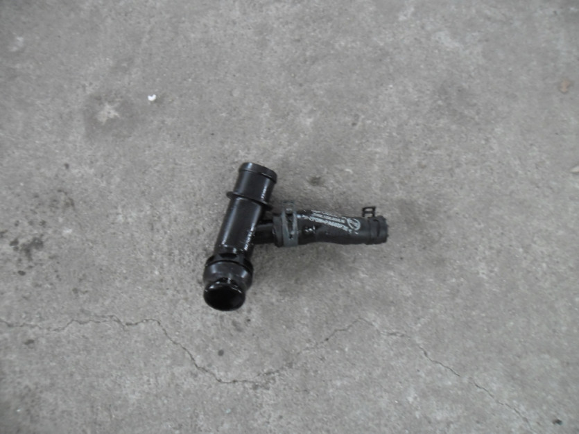 AUDI A4 A5 8W 2.0 TDI RURA WODY 8W0122055N