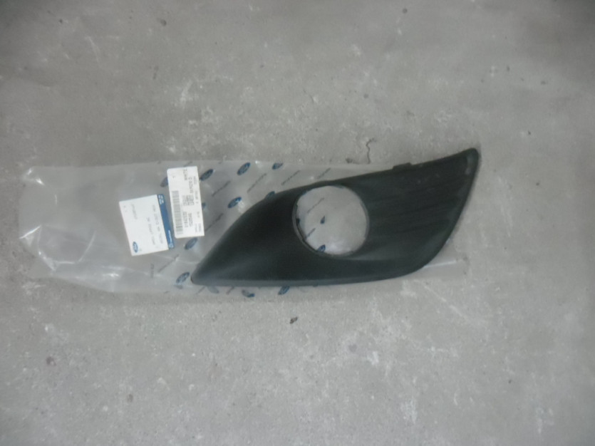 FORD FOCUS MK2 LIFT OSŁONA HALOGENU PRAWA