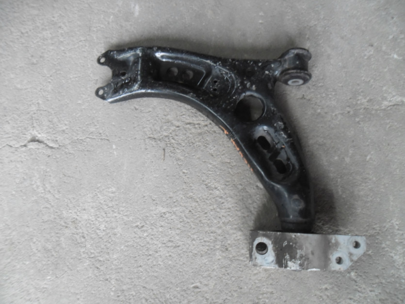 VW PASSAT B7 TIGUAN WAHACZ LEWY 5N0407151