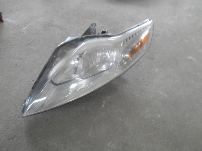 FORD MONDEO MK4 LAMPA LEWA PRZOD 797113101AK