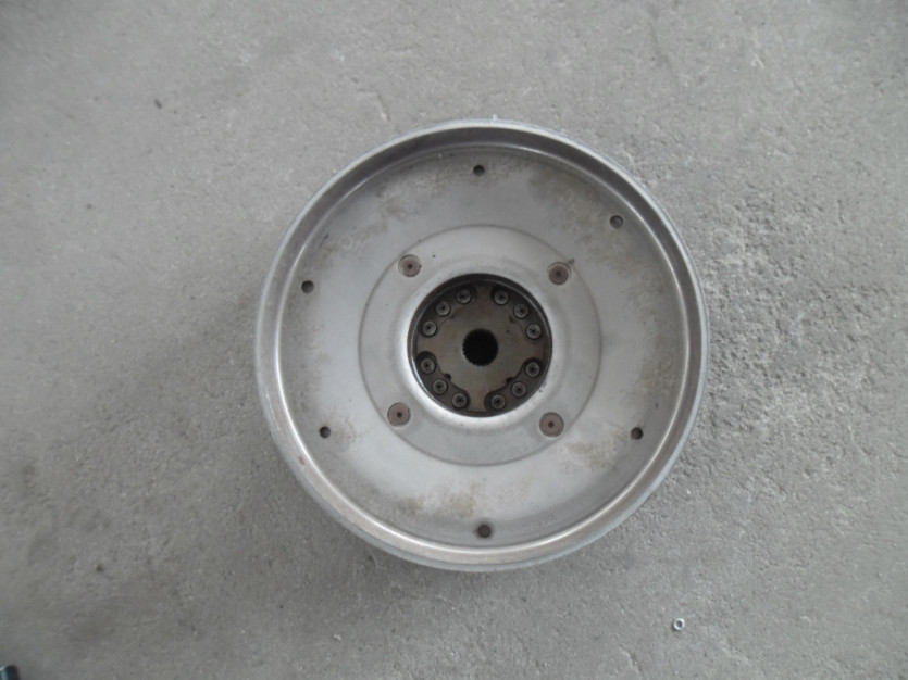 AUDI A4 8W B9 TFSI KOLO DWUMASOWE 0CK105317M