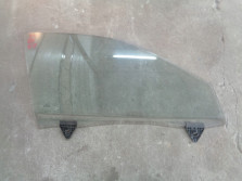 AUDI S4 A4 8E B7 SZYBA DRZWI PRAWA PRZOD KLEJONA
