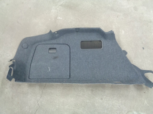 AUDI S4 A4 8E B7 SEDAN BOCZEK BAGAZNIKA LEWY