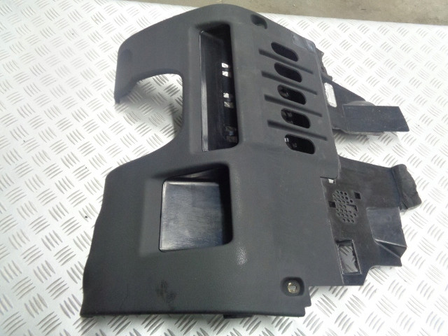 AUDI S4 A4 8E B7 LIFT SEDAN OSLONA POD KIEROWNICE