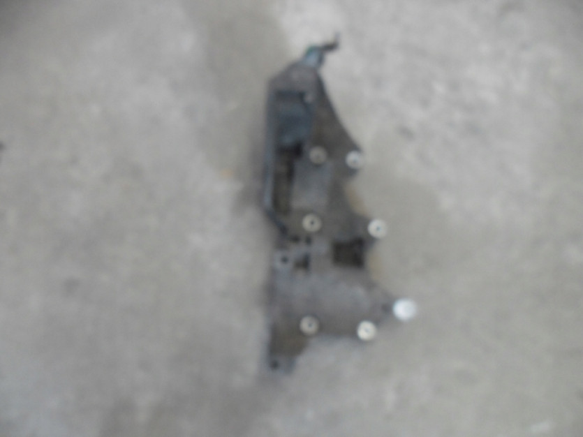 VW CADDY 1.6 TDI CAY LAPA ALTERNATORA 03L903143Q