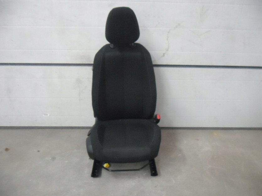 PEUGEOT 308 II T9 2016 FOTEL PASAZERA PRAWY PRZOD