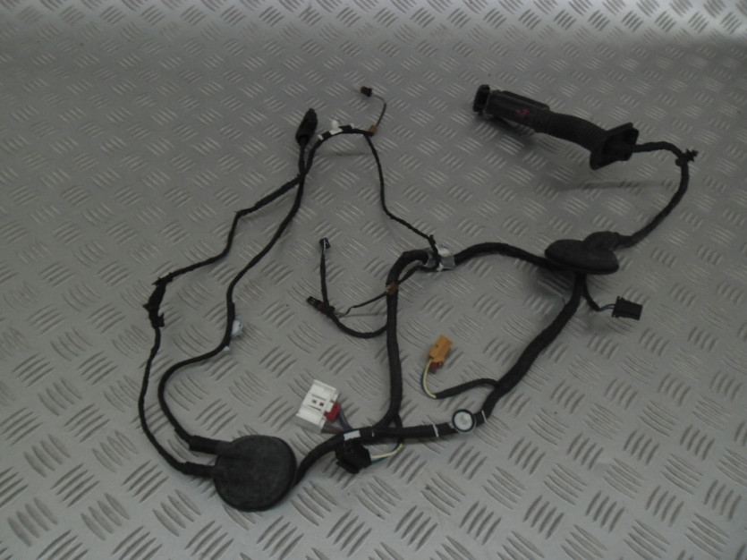 AUDI A4 8W B9 WIAZKA DRZWI PRAWA TYL 8W0971687AE