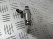 AUDI A4 8W B9 2.0TFSI WTRYSKIWACZ PALIWA 06G906036