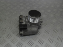 AUDI A4 8W B9 2.0 TFSI PRZEPUSTNICA 06K133062J