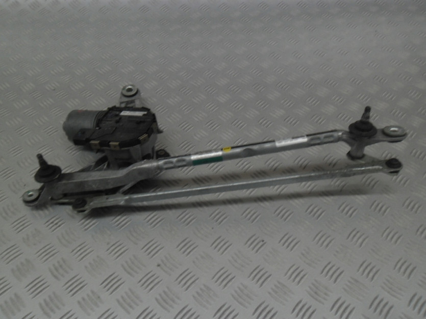 AUDI A4 8W B9 SEDAN MECHANIZM WYCIERACZEK SILNIK