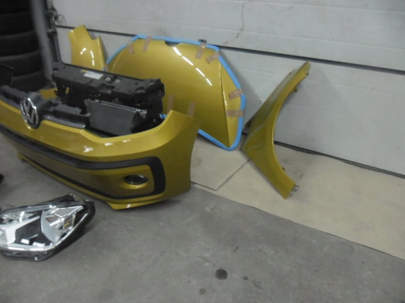 VW UP 2018 LIFT BLOTNIK PRAWY PRZOD PRZEDNI LB1W
